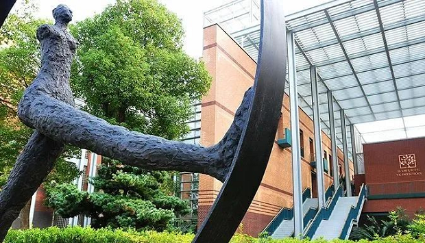 滬籍或成國(guó)際高中"隱形門票"?非滬籍考生如何突圍?